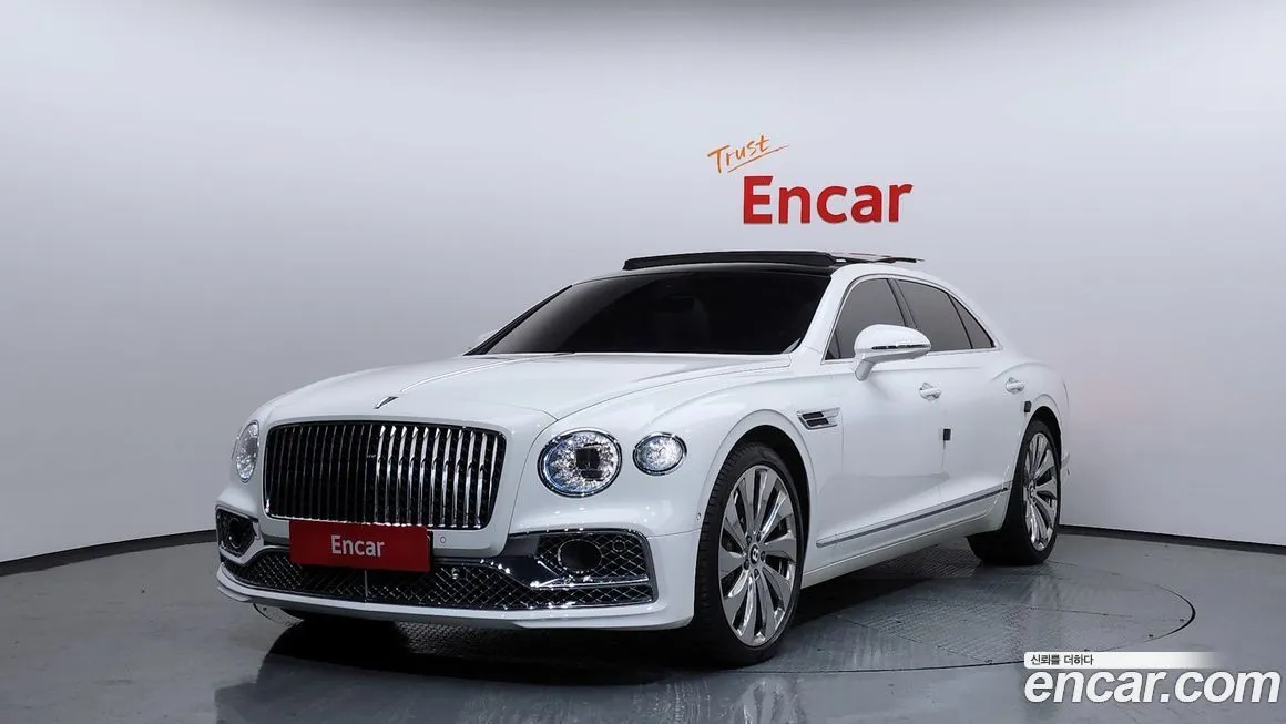 Bentley Flying Spur — фото 1