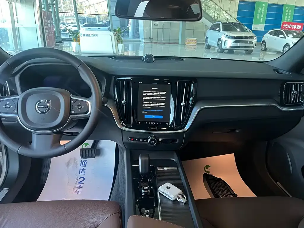Volvo S60 2024 из CN, фото 9