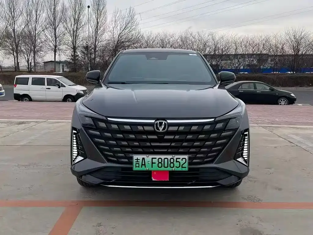 Changan UNI-Z New Energy 2024 из CN, фото 2