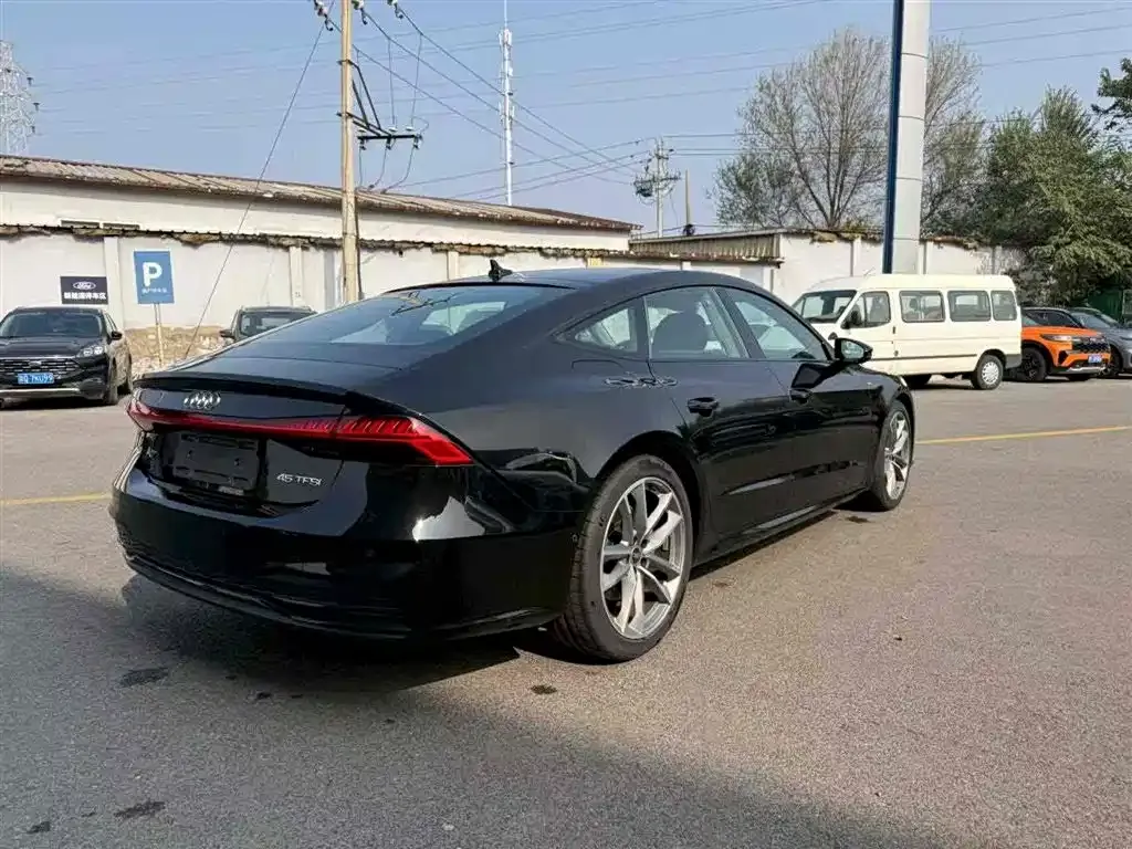 Audi A7 2024 из CN, фото 3