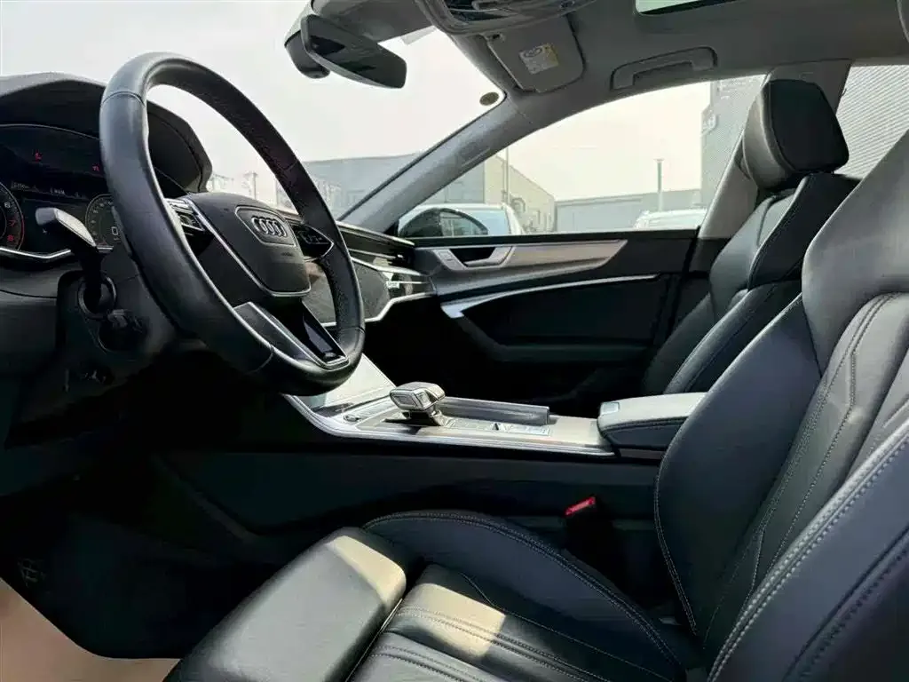 Audi A7 2024 из CN, фото 4