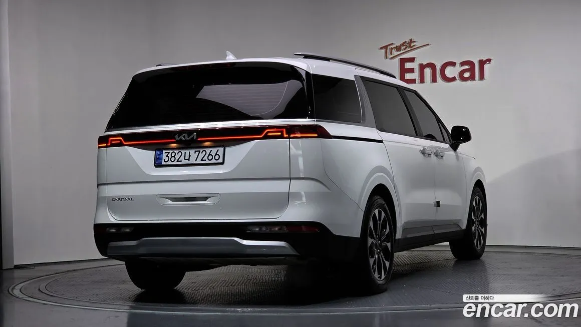Kia Carnival 2023 из KR, фото 2