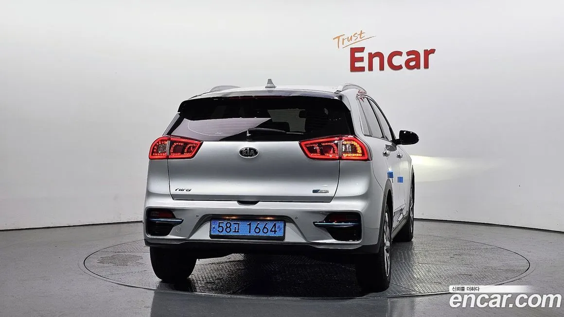 Kia Niro — фото 4