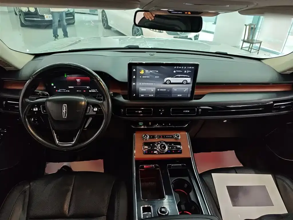 Lincoln Aviator 2023 из CN, фото 10