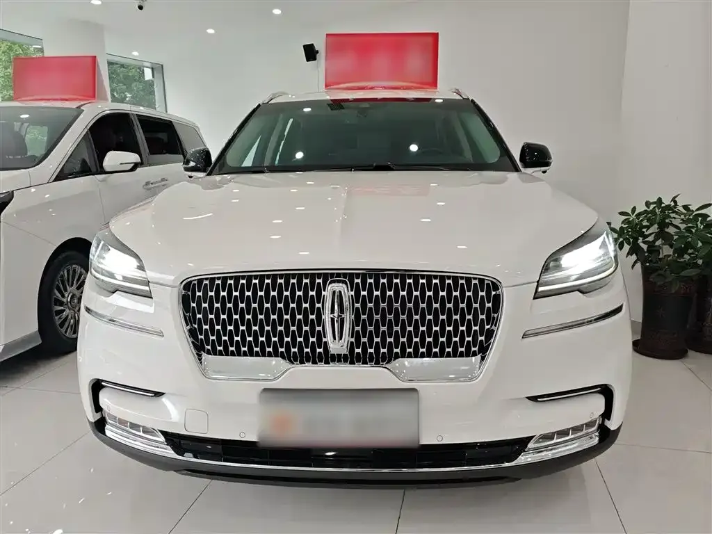 Lincoln Aviator 2023 из CN, фото 3