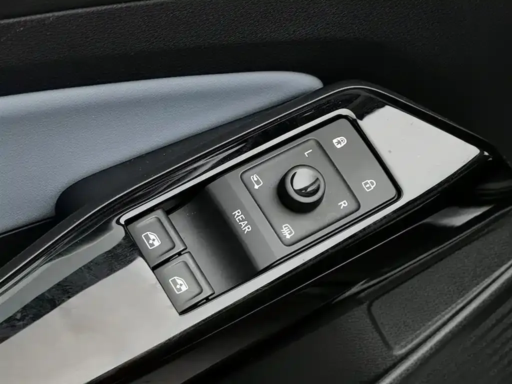 Volkswagen ID.4 X 2023 из CN, фото 9