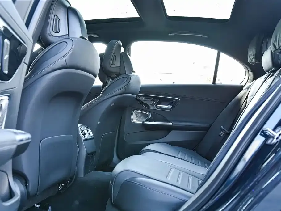 Mercedes-Benz C-Class 2025 из CN, фото 5
