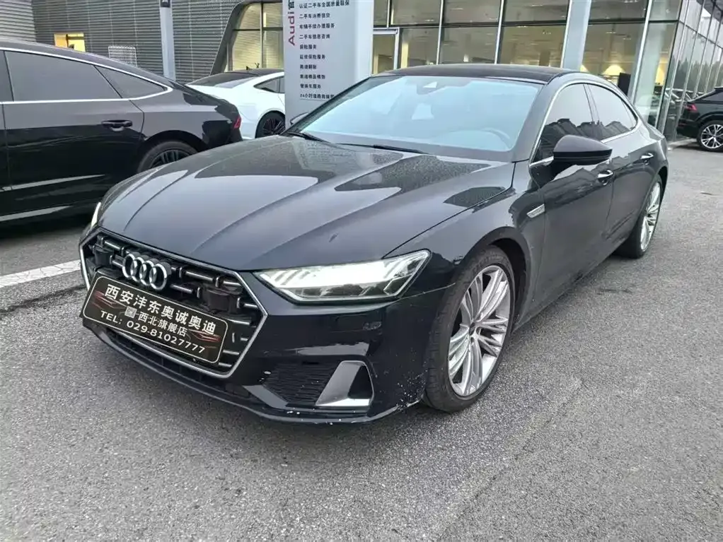 Audi A7L 2022 из CN, фото 2