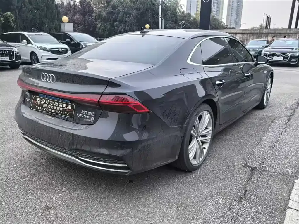 Audi A7L 2022 из CN, фото 3