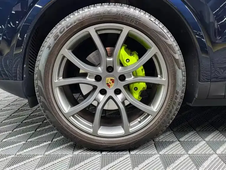 Porsche Cayenne Hybrid 2022 из CN, фото 8
