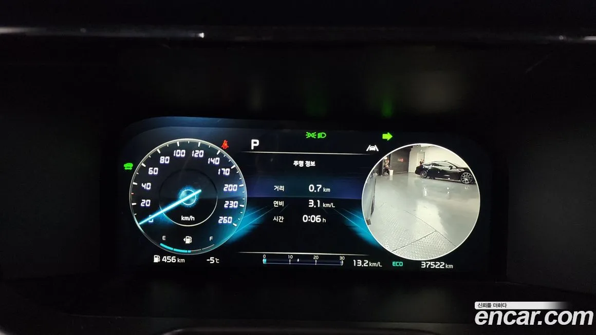 Kia Sorento — фото 8