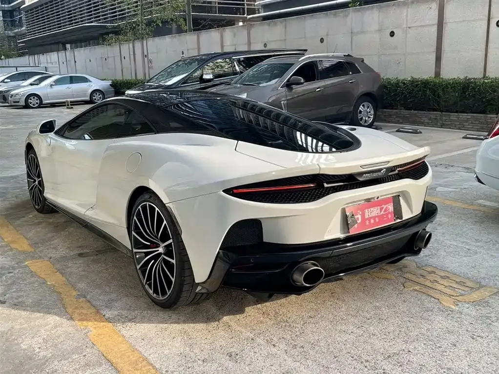 McLaren GT — фото 10