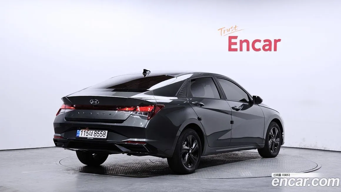 Hyundai AVANTE 2023 из KR, фото 2