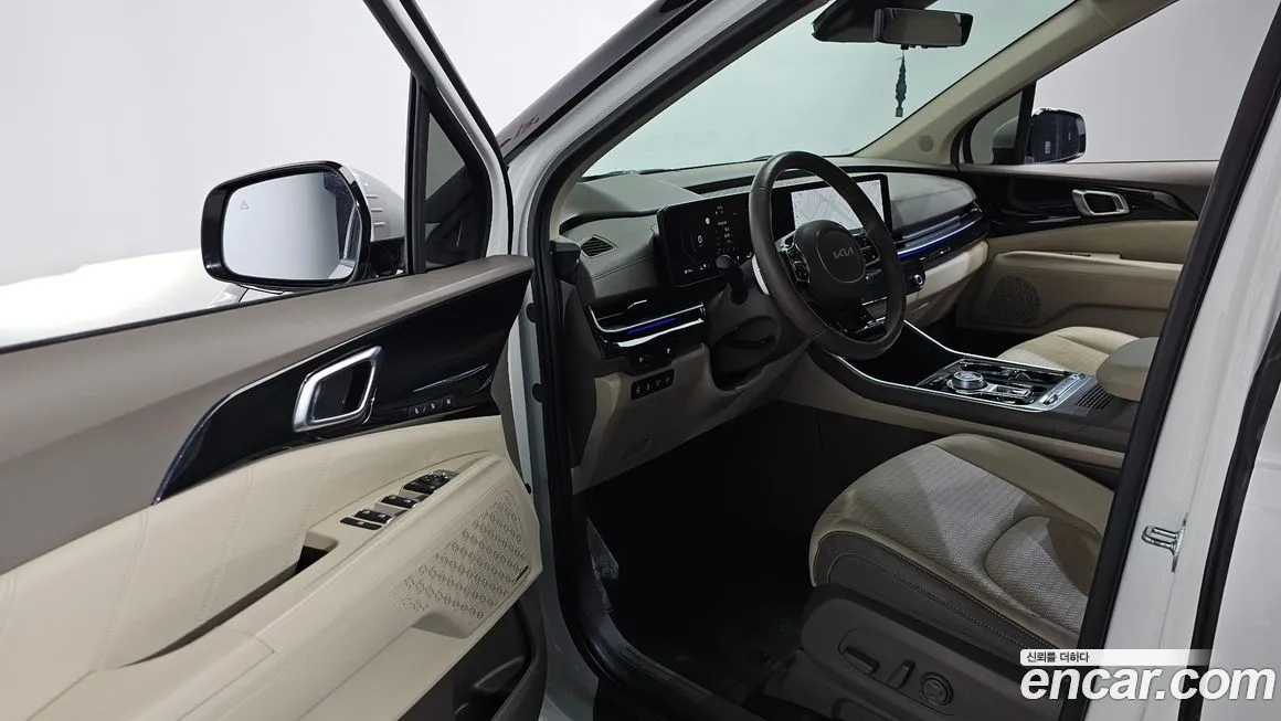 Kia Carnival — фото 10