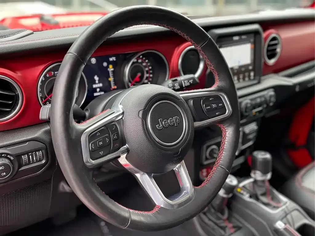 Jeep Wrangler 2023 из CN, фото 5