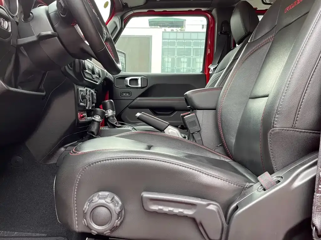Jeep Wrangler 2023 из CN, фото 8