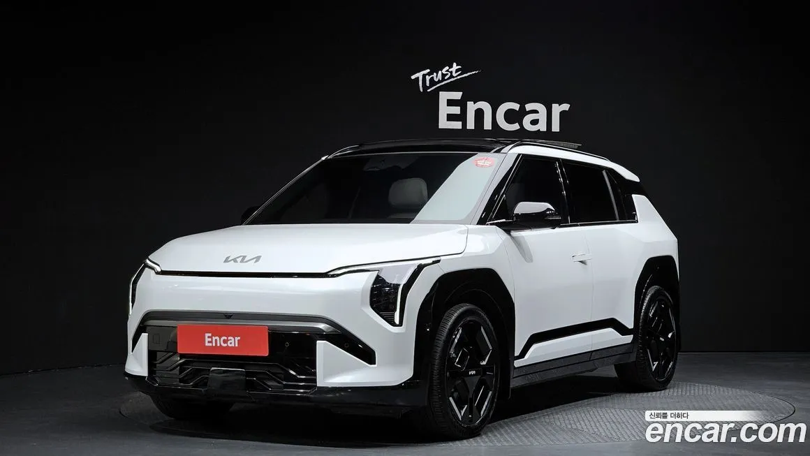Kia EV3 — фото 1