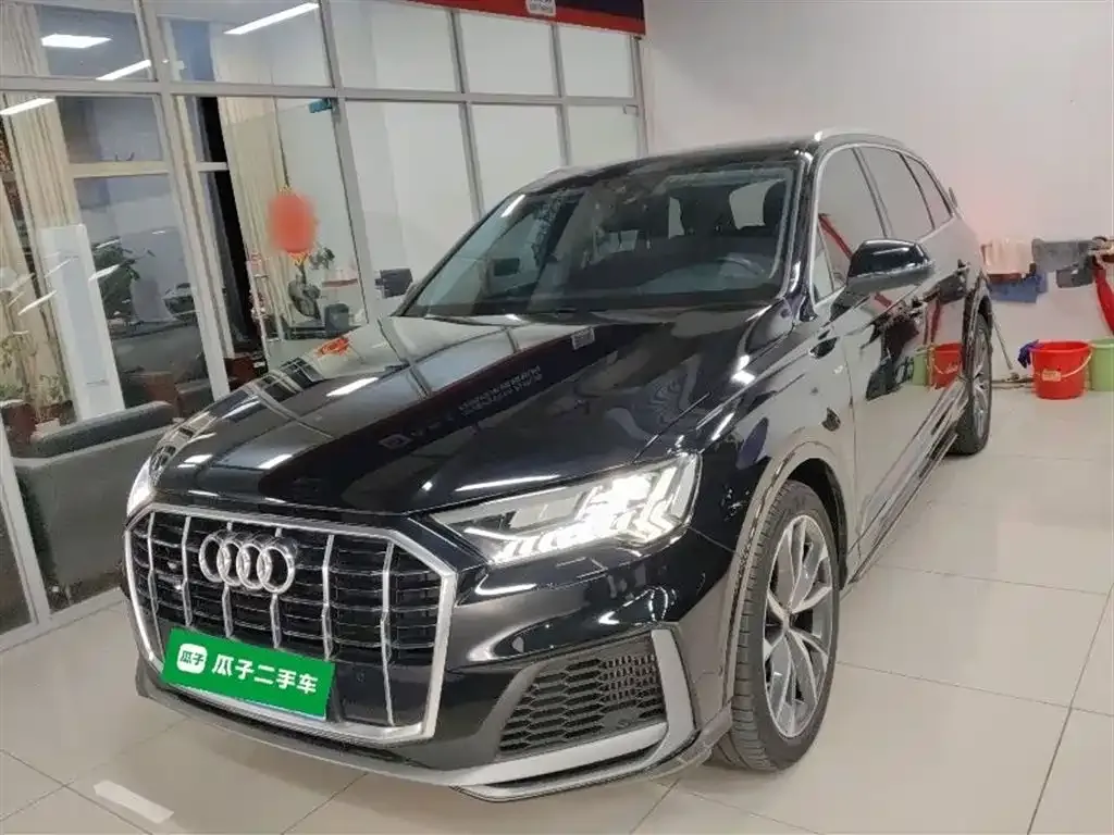 Audi Q7 2021 из CN, фото 3