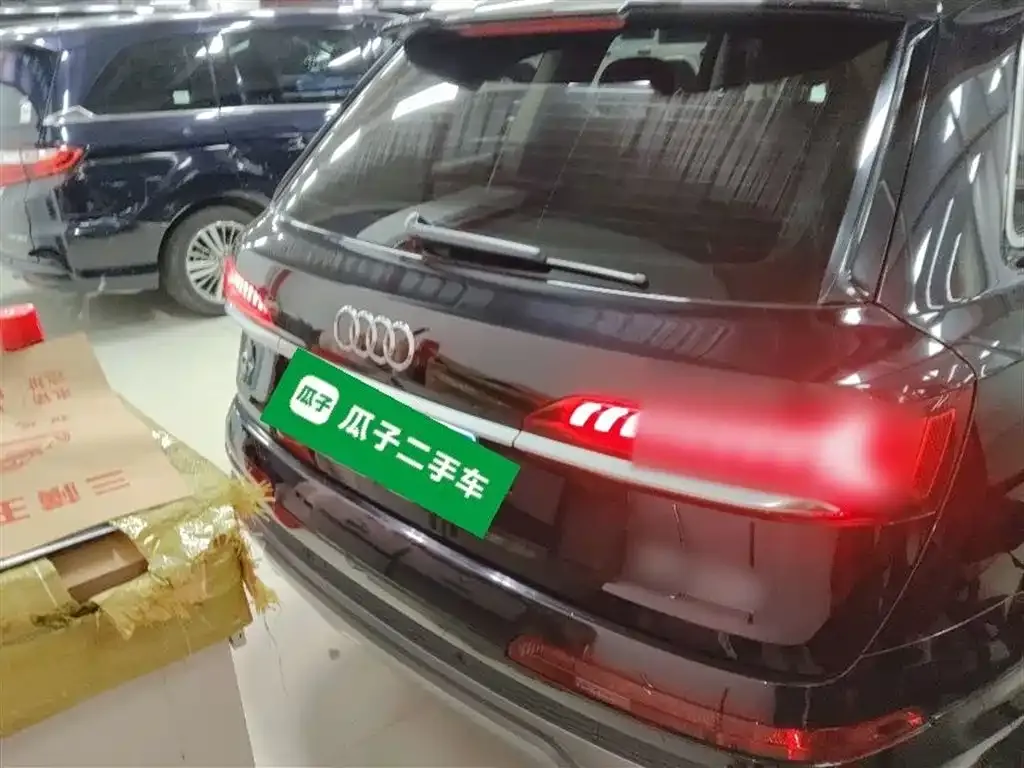 Audi Q7 2021 из CN, фото 6