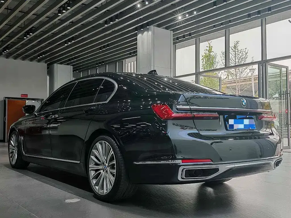 BMW 7 Series 2022 из CN, фото 10