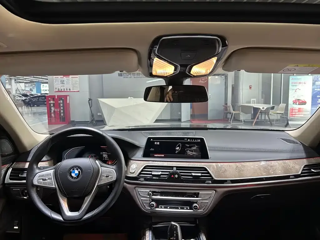BMW 7 Series 2022 из CN, фото 6