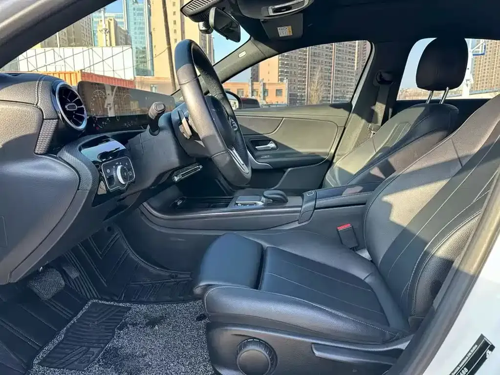 Mercedes-Benz A-Class 2023 из CN, фото 5
