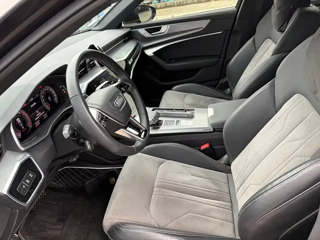 Audi A6L 2023 из CN, фото 2