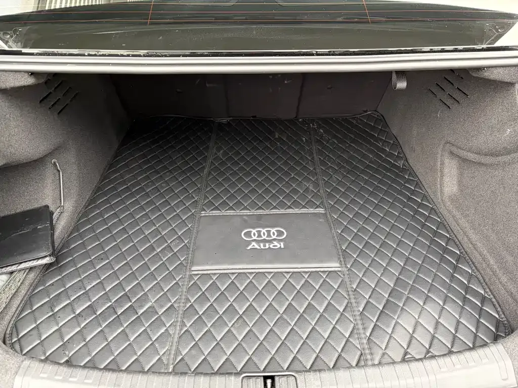 Audi A6L 2023 из CN, фото 4
