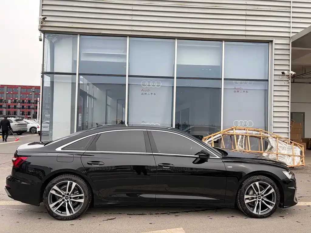 Audi A6L 2023 из CN, фото 6