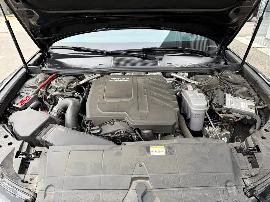 Audi A6L 2023 из CN, фото 9