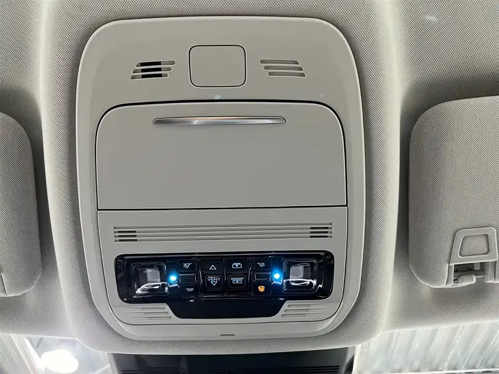 Ford Edge 2024 из CN, фото 8