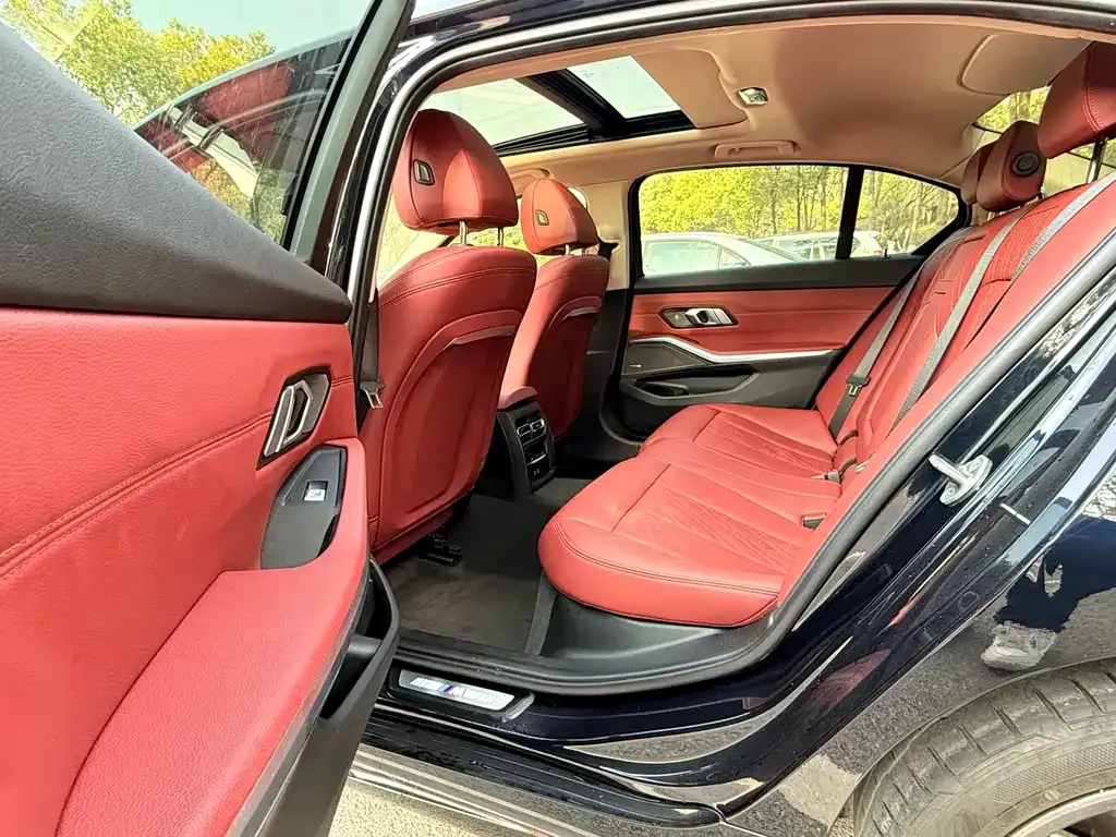 BMW 3 Series 2022 из CN, фото 10