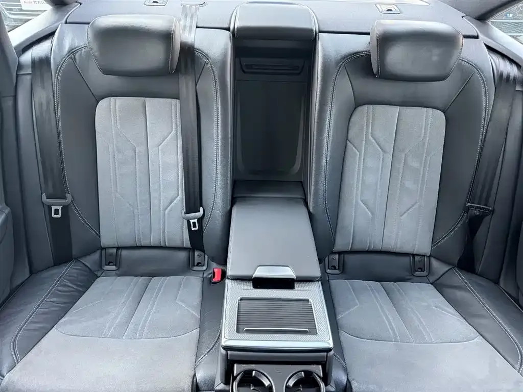 Audi A6L New Energy 2023 из CN, фото 5
