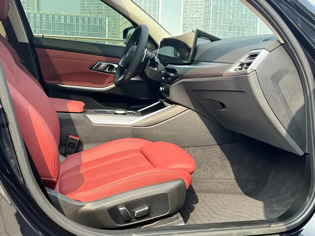 BMW 3 Series 2025 из CN, фото 10