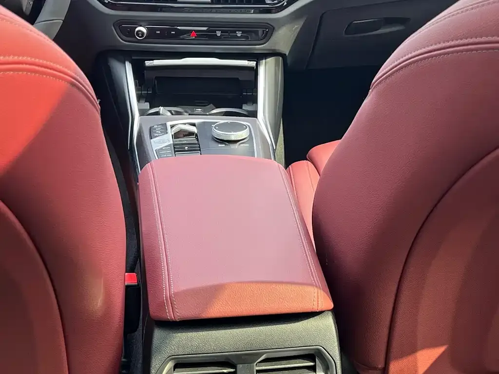 BMW 3 Series 2025 из CN, фото 7