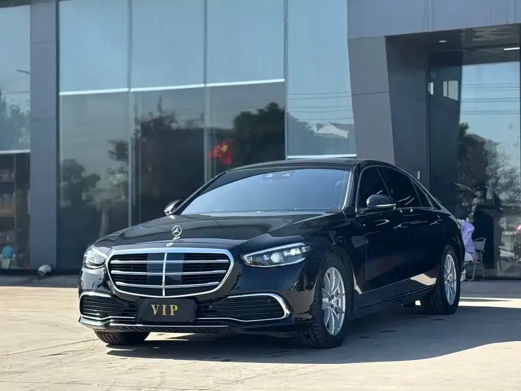 Mercedes-Benz S-Class — фото 1