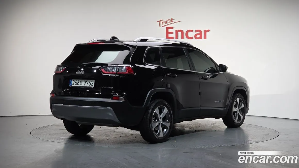 Jeep Cherokee 2021 из KR, фото 2