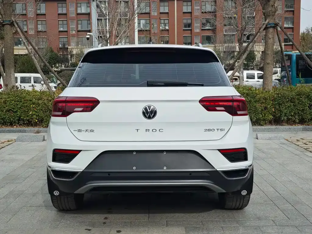Volkswagen T-Roc — фото 5