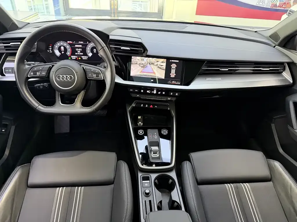 Audi A3 2023 из CN, фото 5
