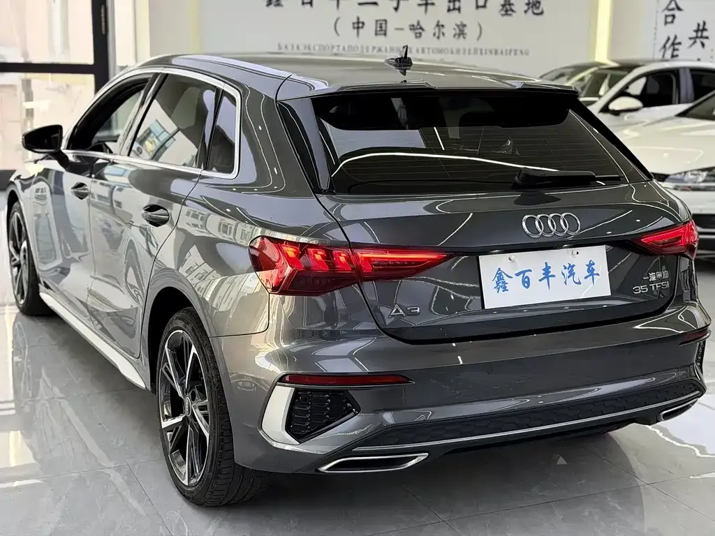 Audi A3 2023 из CN, фото 8