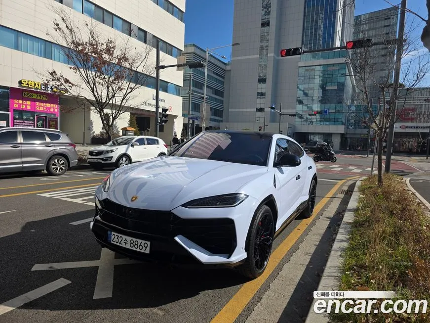Lamborghini Urus 2026 из KR, фото 2