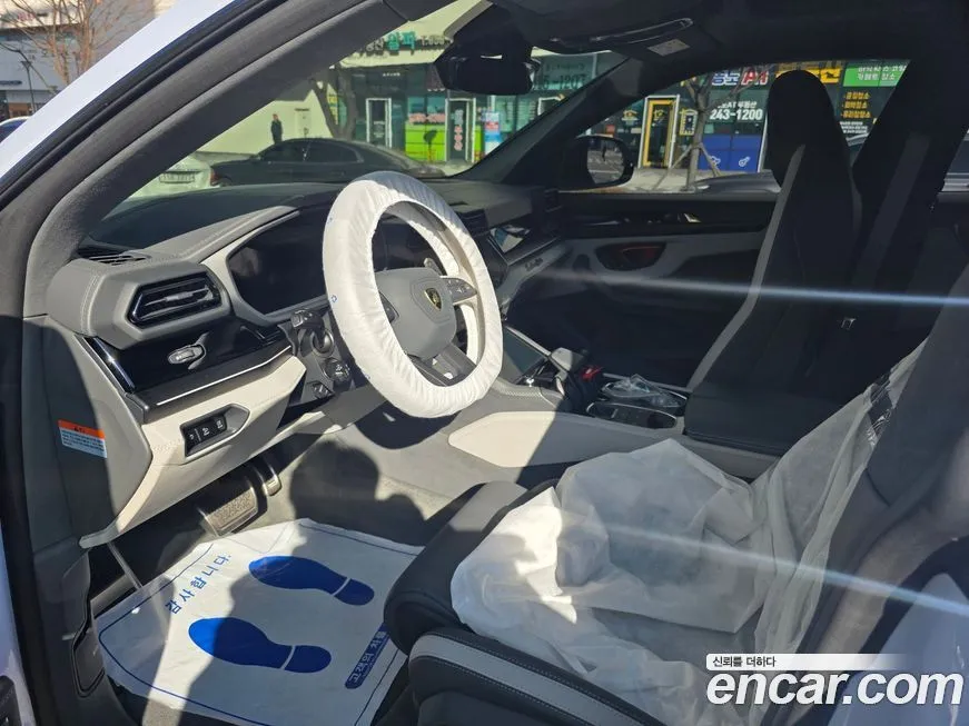 Lamborghini Urus 2026 из KR, фото 6