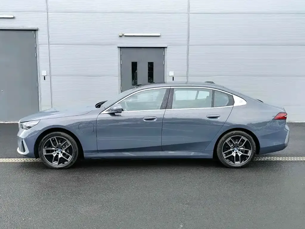 BMW i5 2024 из CN, фото 3