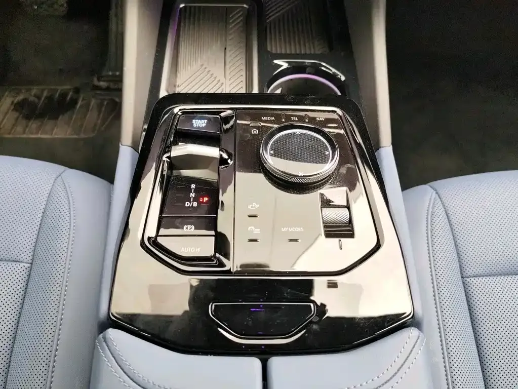 BMW i5 2024 из CN, фото 8