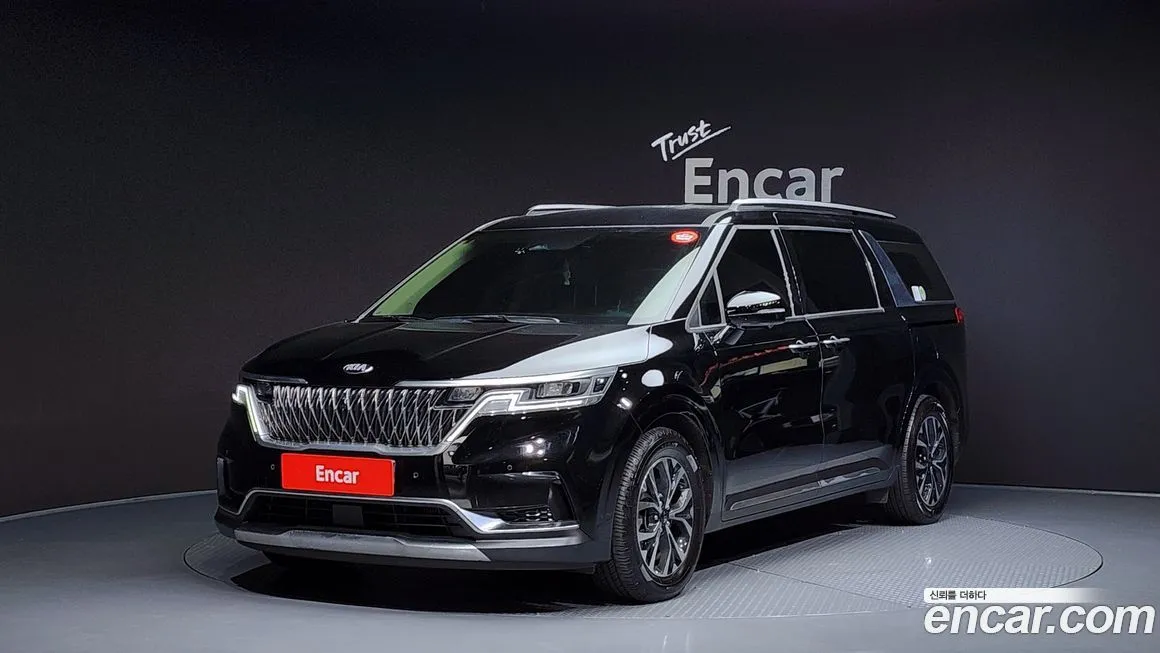 Kia Carnival — фото 1