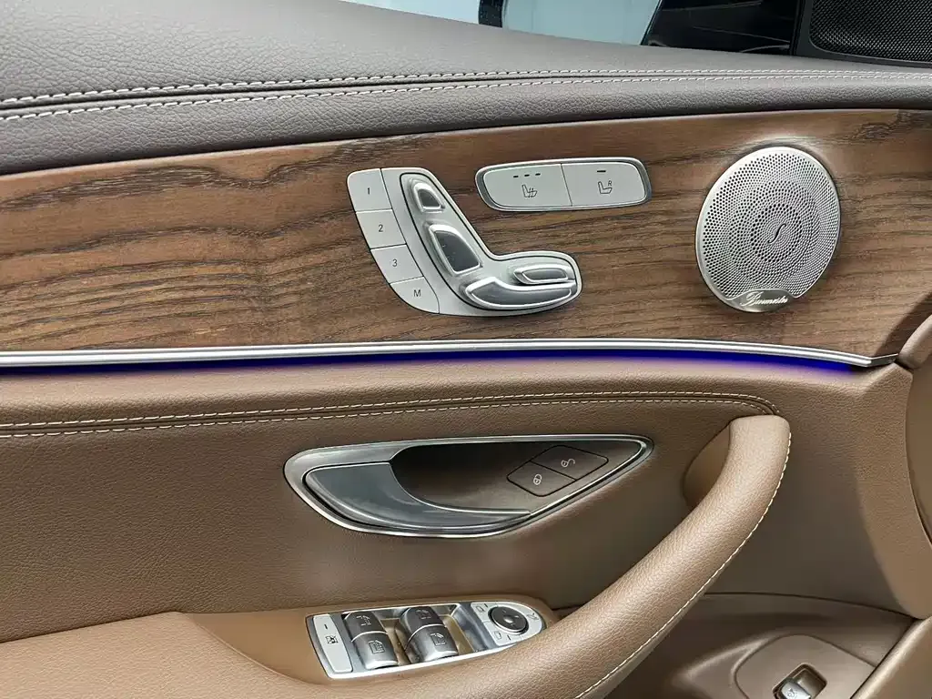 Mercedes-Benz E-Class 2023 из CN, фото 8