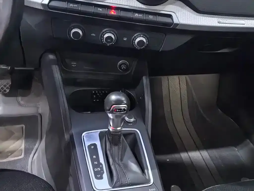 Audi Q2L 2021 из CN, фото 9