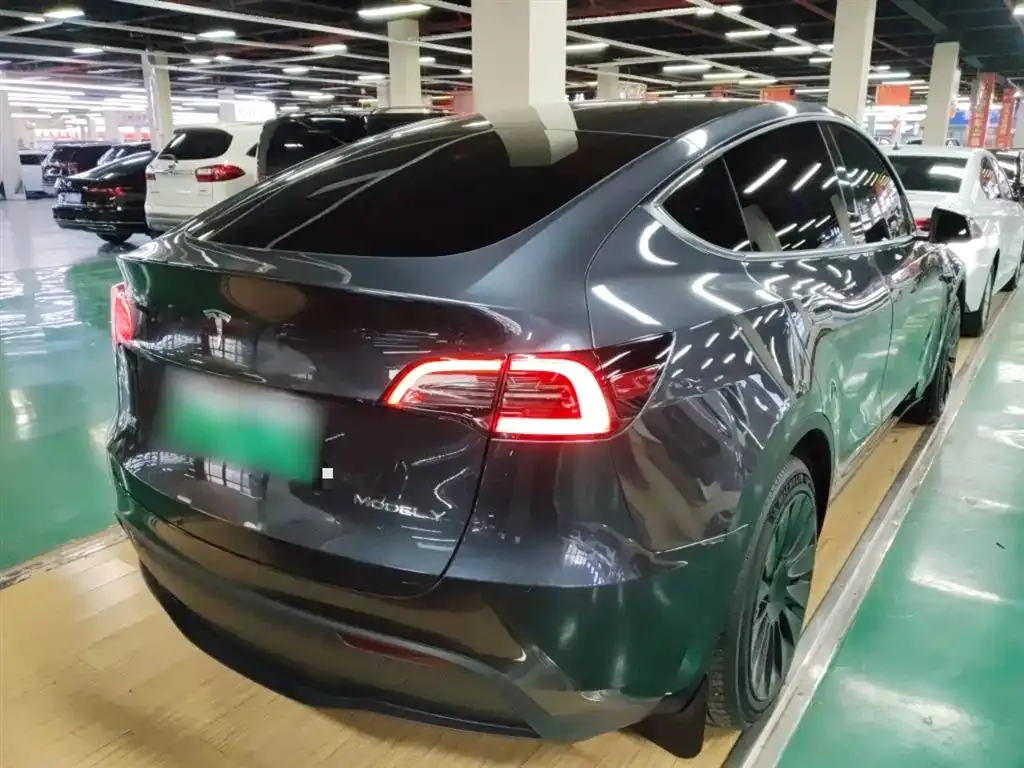 Tesla Model Y 2024 из CN, фото 7