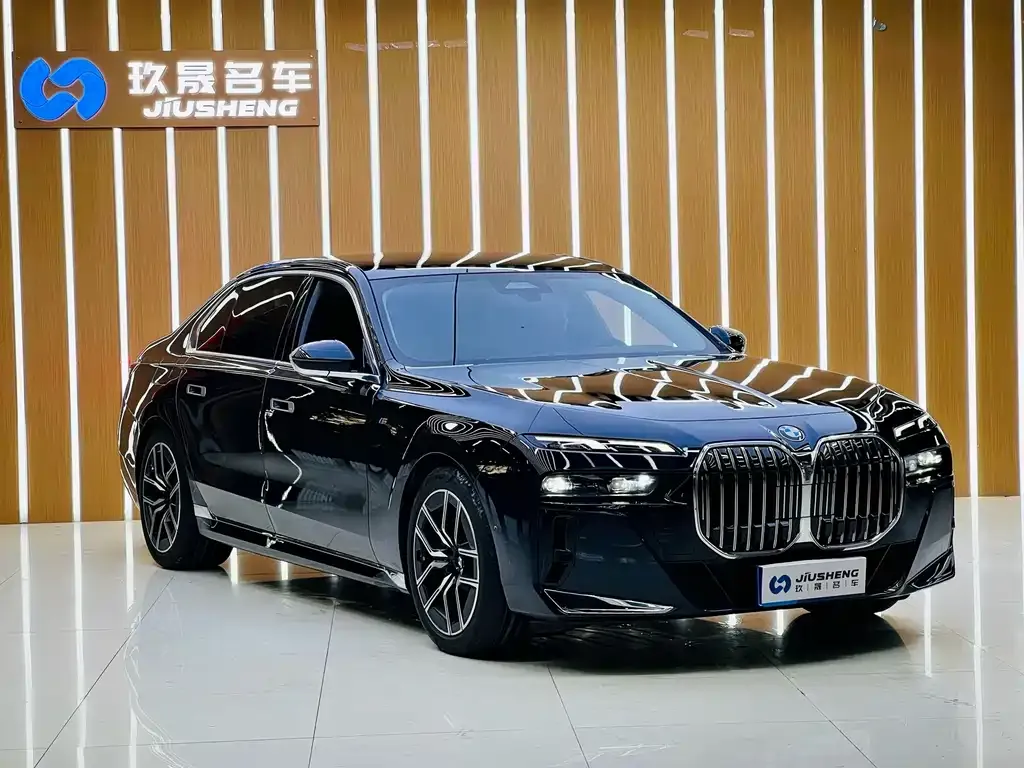 BMW 7 Series 2024 из CN, фото 3