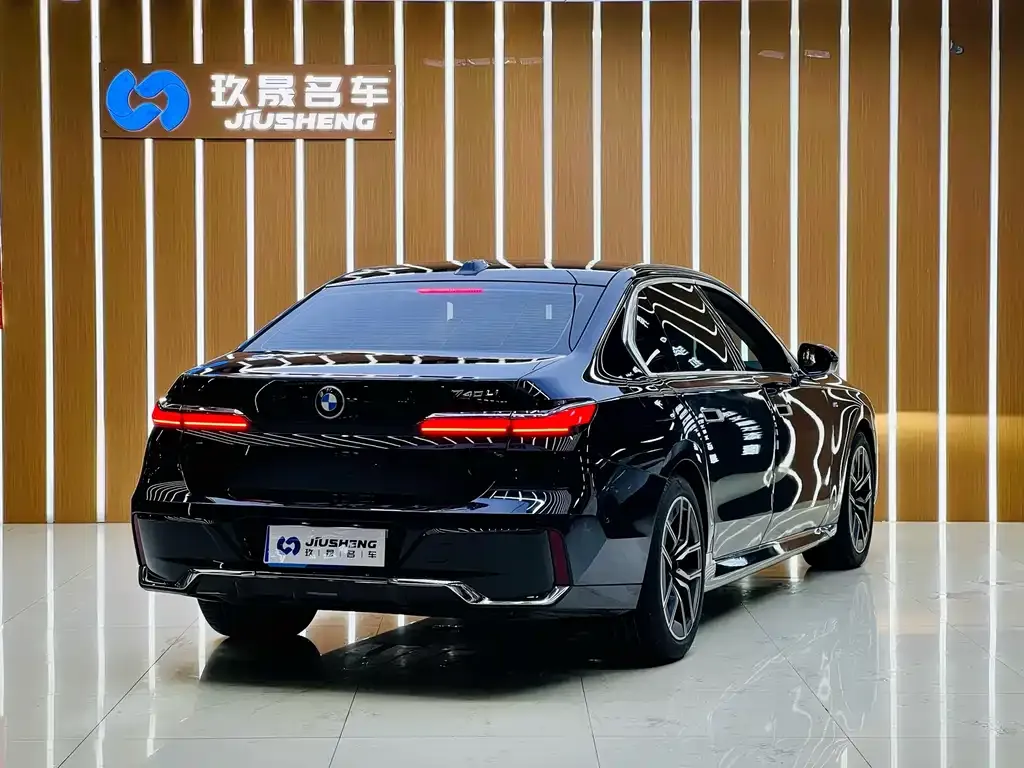 BMW 7 Series 2024 из CN, фото 5